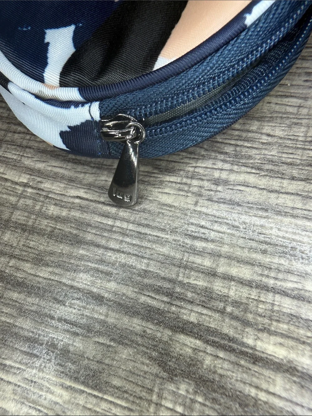 lug brand style